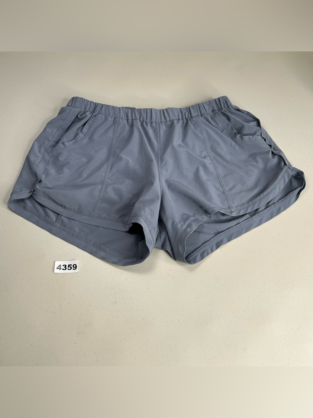 Athleta Women’s Gray Athletic Shorts S Pull On Pockets Elastic Waist Stretch